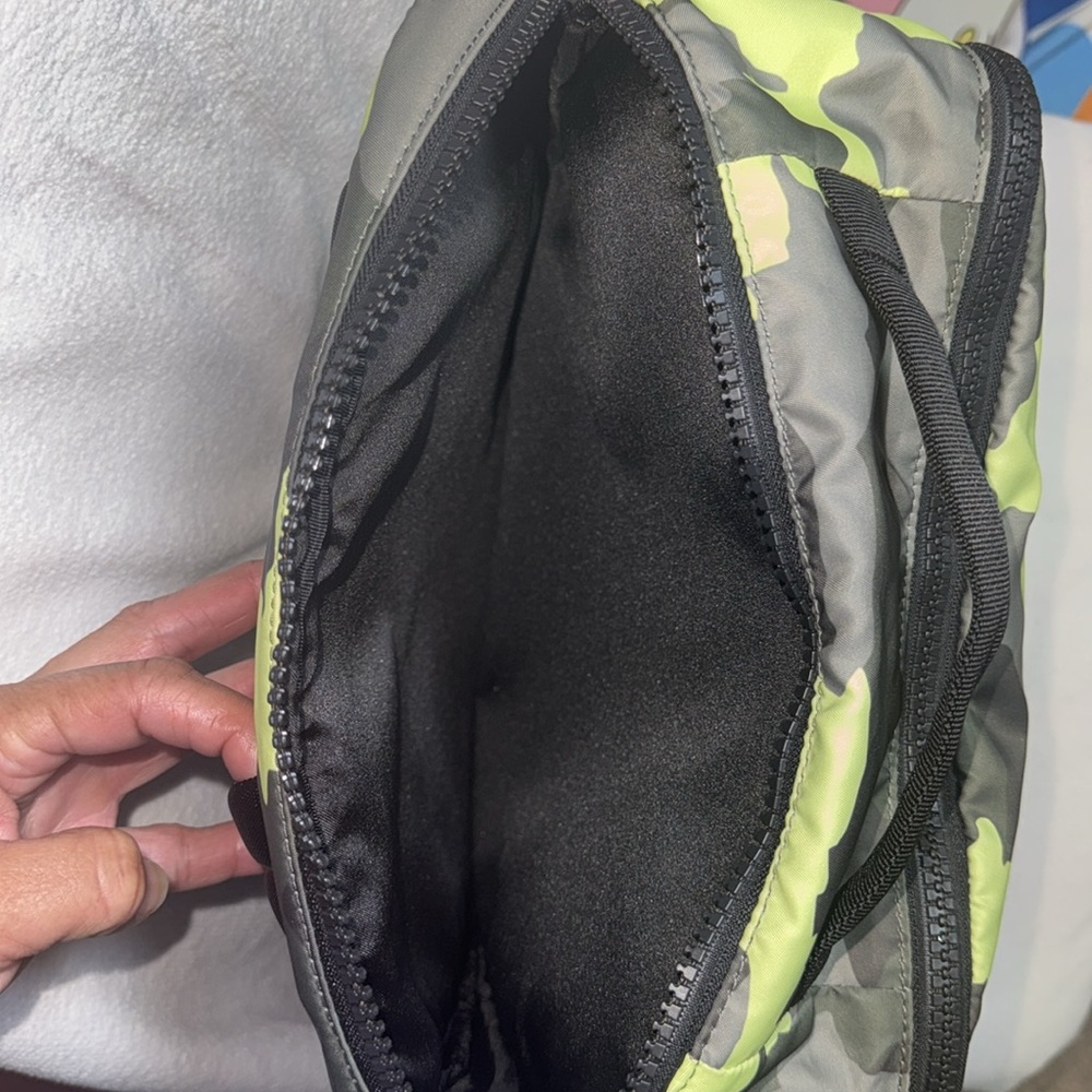 Lululemon Everyday Backpack 2.0 23L Heritage 365 Camo Neo Mint Multi/Black - Picture 5 of 7